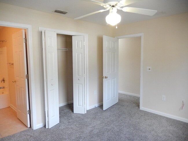 Building Photo - 4434 Gearhart Rd