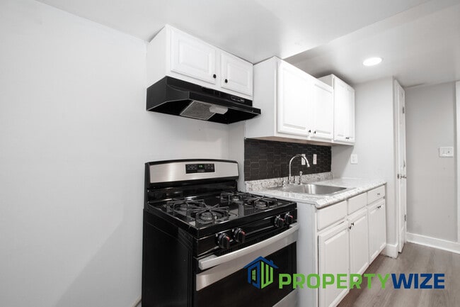 Building Photo - 2017 St Paul St