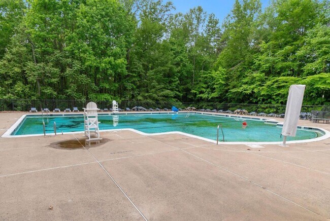 Building Photo - 7500 Tahoe Ct