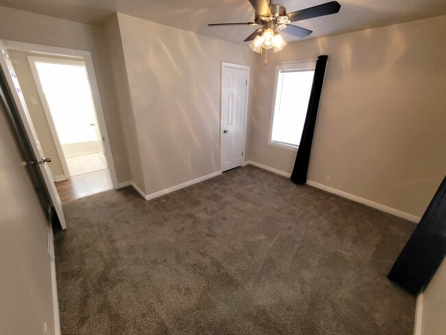 Building Photo - 5580 S 4270 W