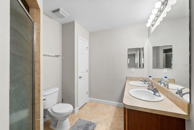 Building Photo - 2927 SW 35th Pl