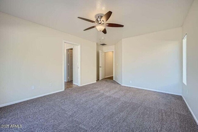 Building Photo - 15436 W Port Royale Ln