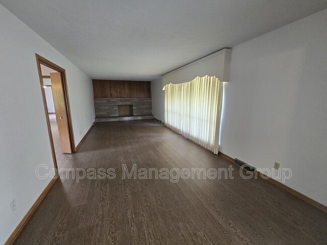 Building Photo - 3109 Dekalb Dr SW