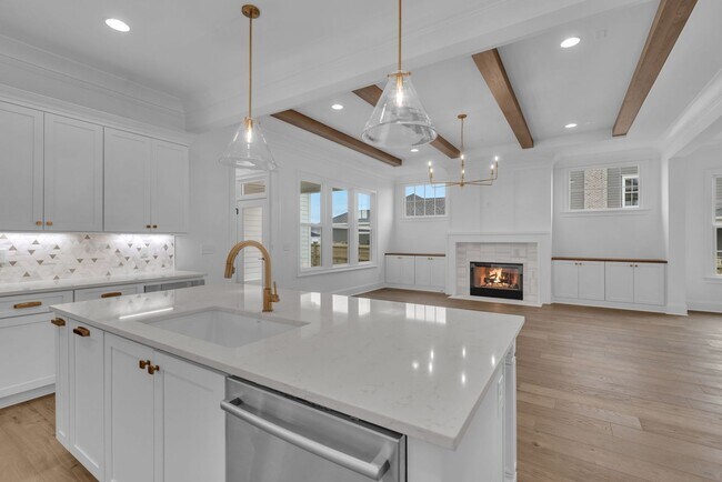 Building Photo - Luxury living in this brand new home - Franklin, TN