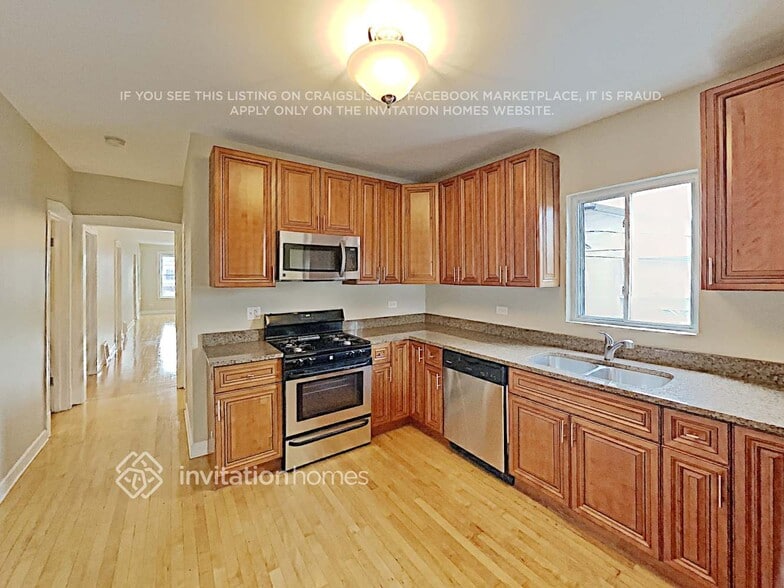 Building Photo - 1302 Elmwood Ave