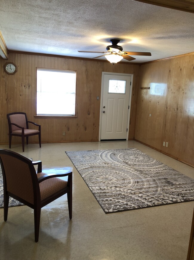 Building Photo - 241 N Murphy Rd