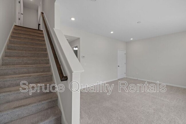 Building Photo - 1268 Commack Dr