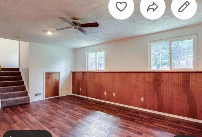 Building Photo - 2320 Ironwood Dr