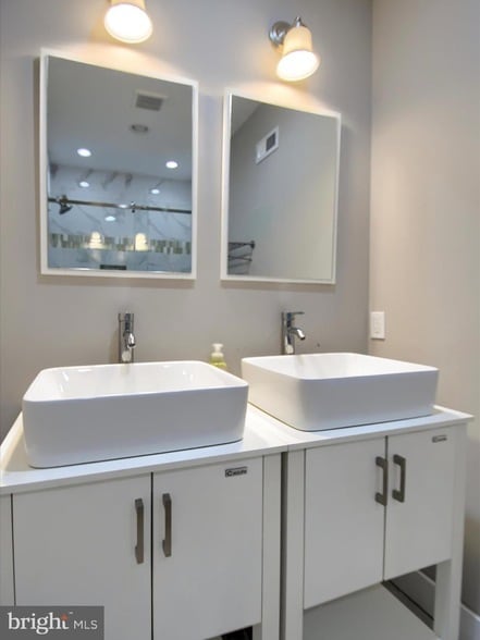 Building Photo - 3822 Manayunk Ave