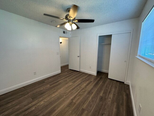 Building Photo - SW Visalia Home coming soon!!