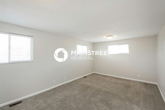 Building Photo - 4 Bedroom Pet-Friendly Home in DENVER, CO ...