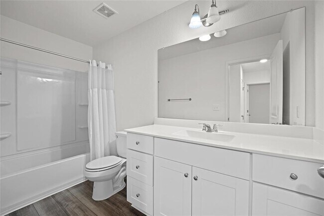 Building Photo - 305 Redfish Ln