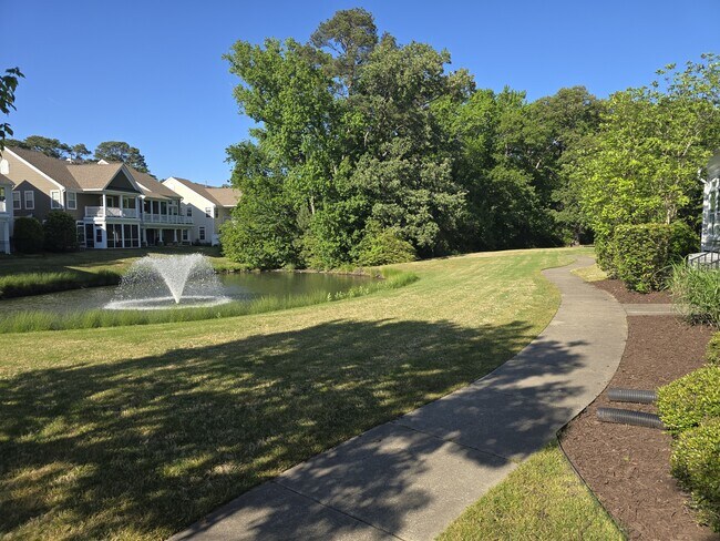 Building Photo - 1129 Flower St