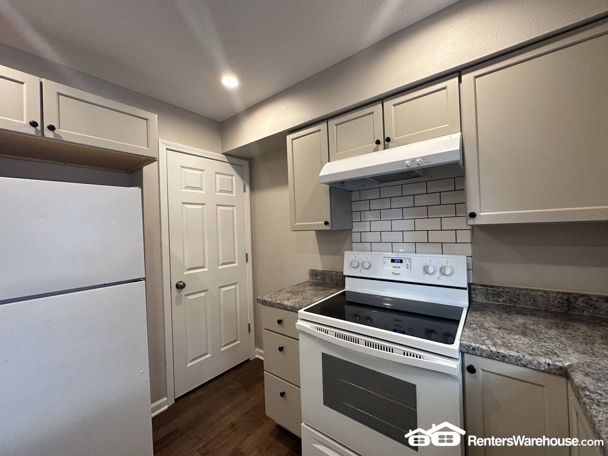 Building Photo - 4926 Madison Ave