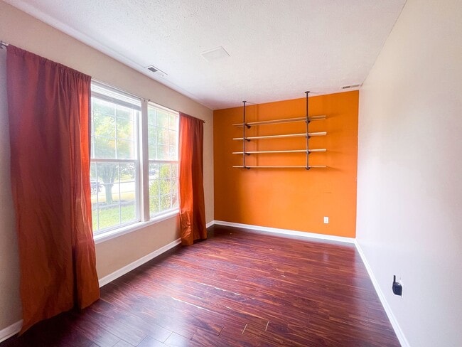 Building Photo - 10640 Northern Dancer Dr