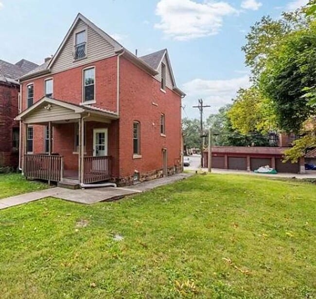 Building Photo - 309 South Ave