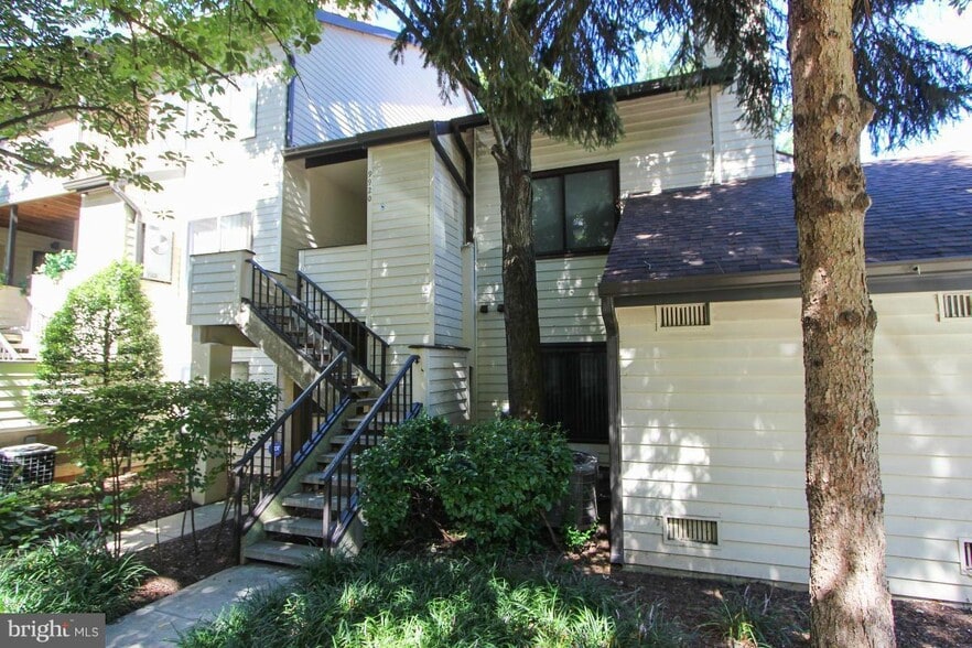 Building Photo - 9920 Hellingly Pl