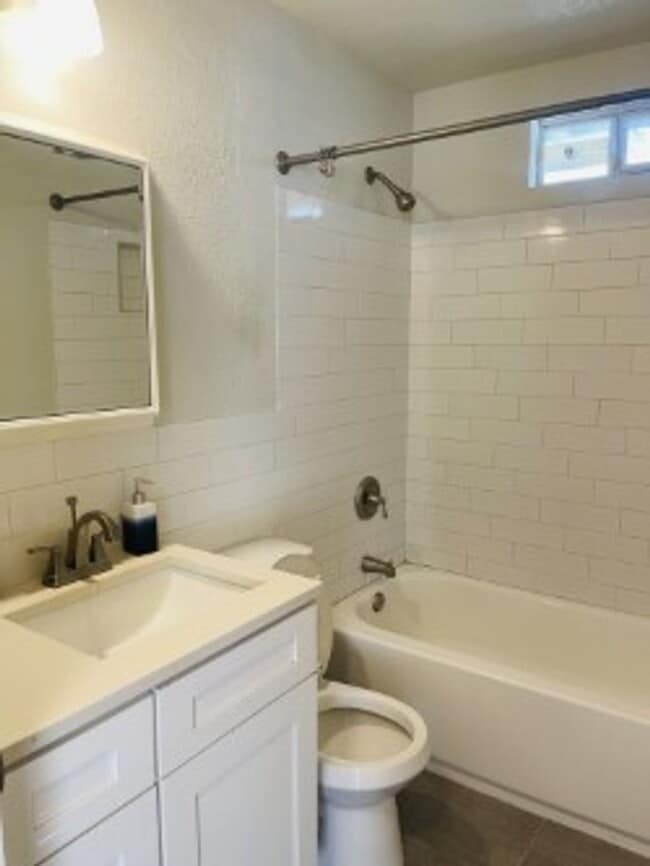 Building Photo - 2455-2457 Cincinnati Ave