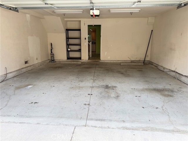 Building Photo - 5015 Tyler Ave