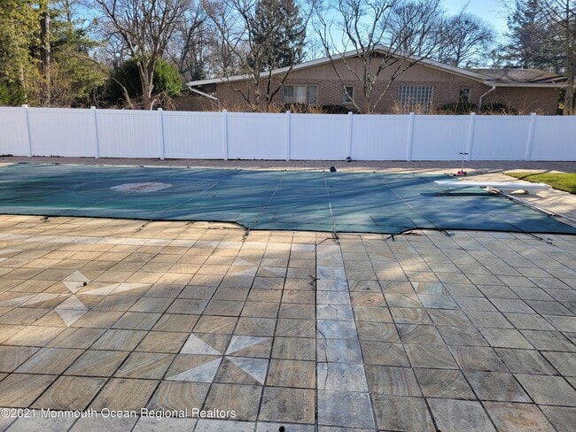 Building Photo - 304 Monmouth Rd