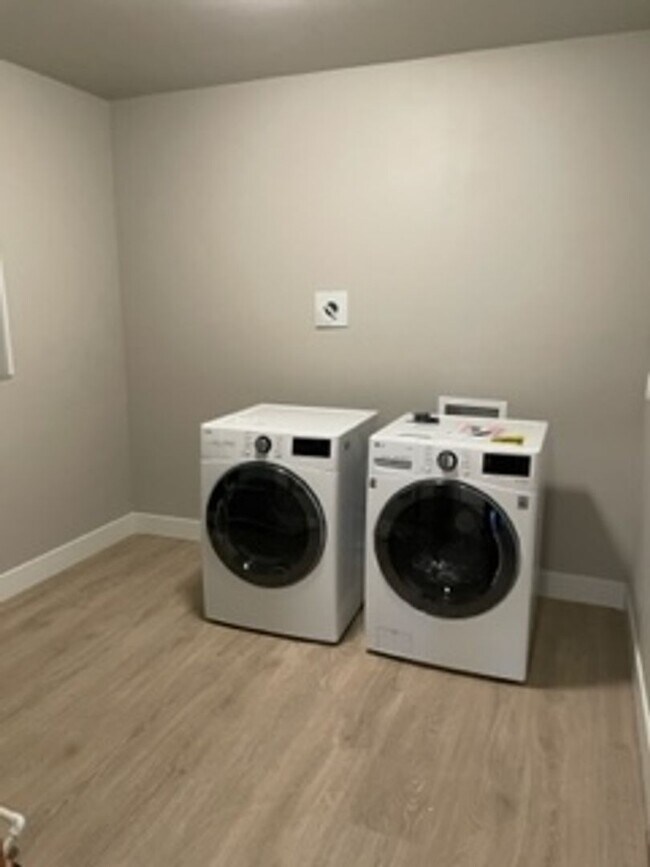 Building Photo - Riverwalk Whitefish Condo