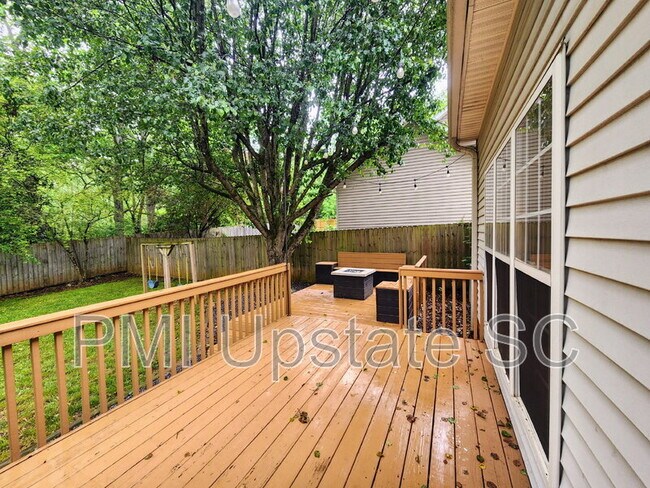 Building Photo - 122 Glen Willow Ct