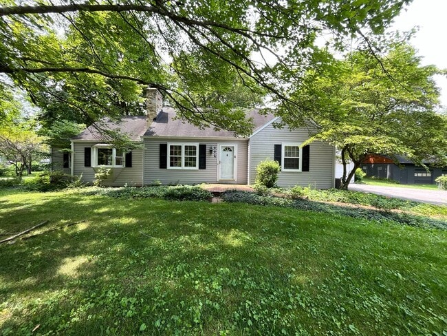 Primary Photo - Charming 3-Bedroom Home in Reynoldsburg – ...