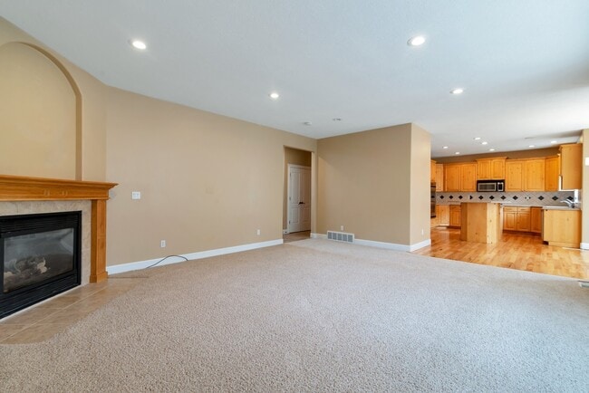 Building Photo - Jewel up in Alpine