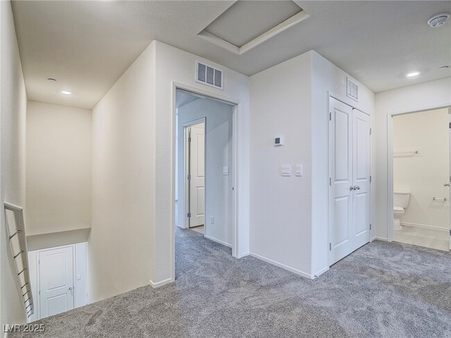 Building Photo - 9364 Serene Hbr St