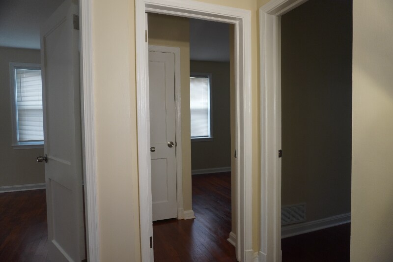 Building Photo - 3902 Emmart Ave