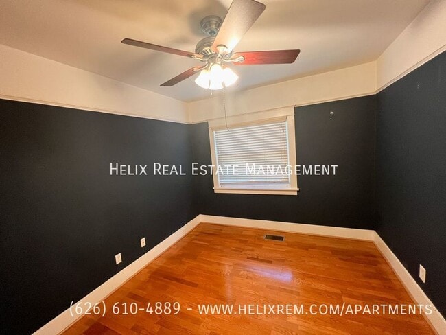 Building Photo - 1417 Grevelia St