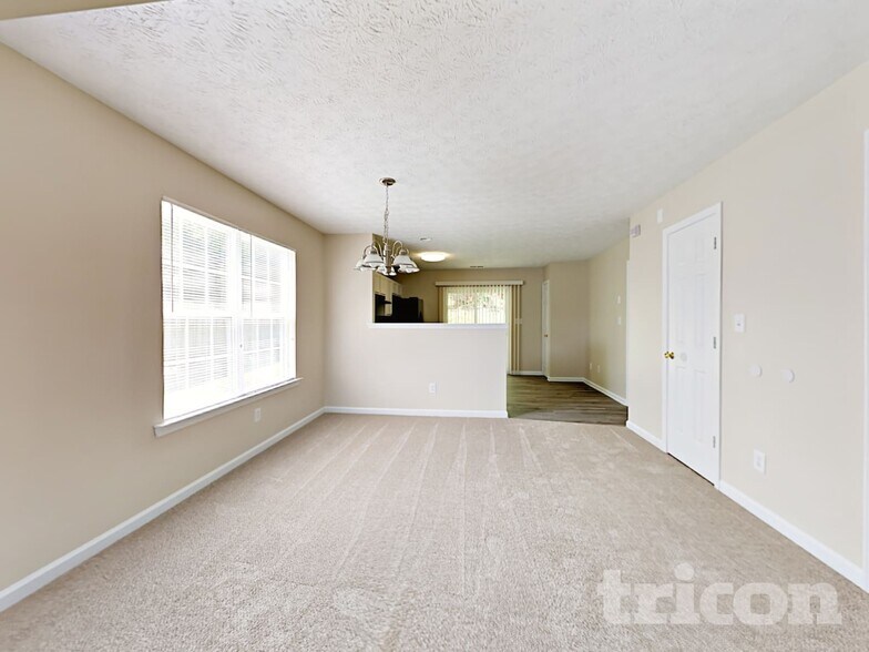 Building Photo - 201 St Charles Ave