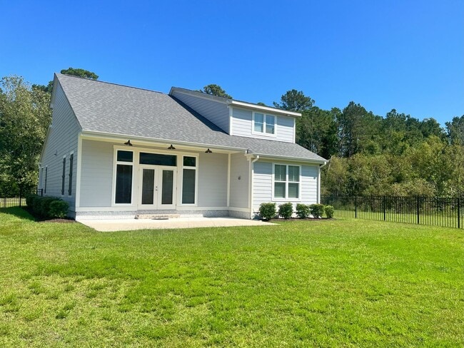Building Photo - Beautiful 3-Bedroom, 2.5-Bath in Palmetto ...