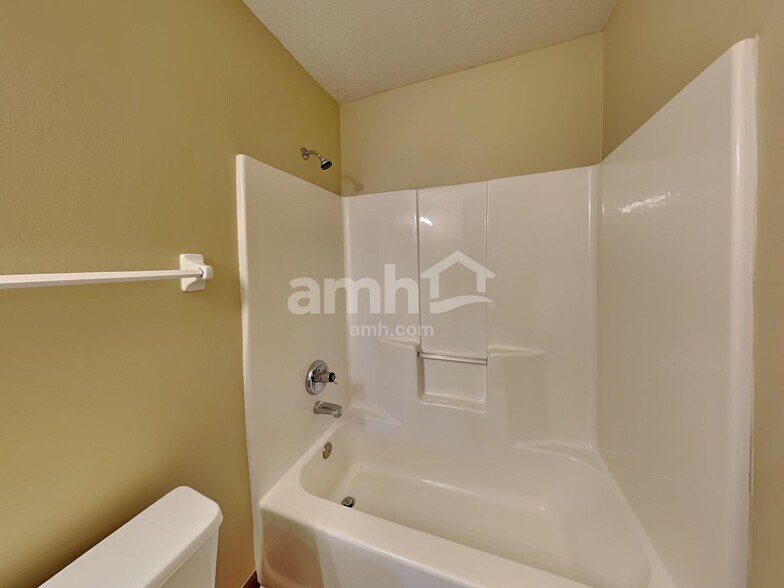 Building Photo - 3452 Oak Bend Blvd