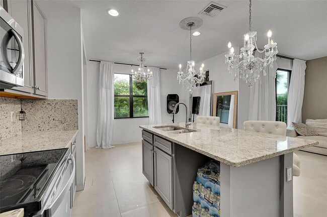 Building Photo - 455 NW 33rd Ln