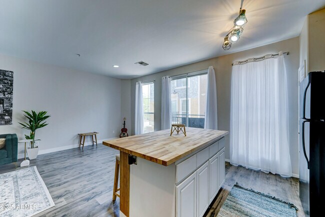 Building Photo - 22125 N 29th Ave