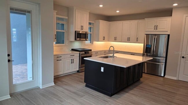 Building Photo - 14768 Field Daisy Dr
