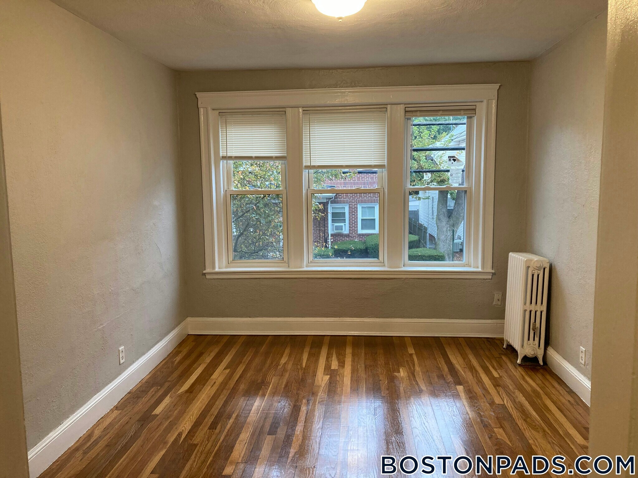 Building Photo - 95 Nichols St