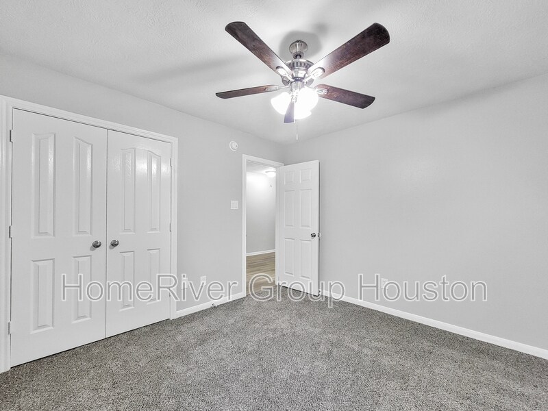 Building Photo - 11930 Cottonwood Ln