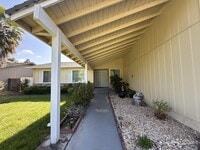 Building Photo - 3806 Estate Dr