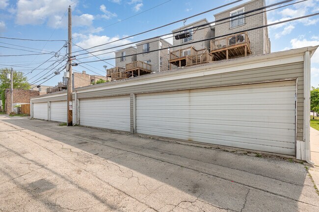 Building Photo - 4850 S Champlain Ave