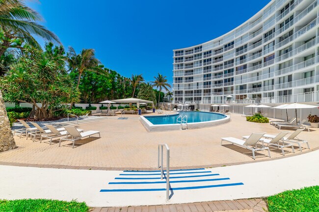 Building Photo - 2780 S Ocean Blvd