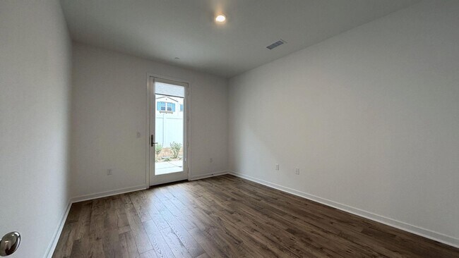 Building Photo - 26654 Indigo Way