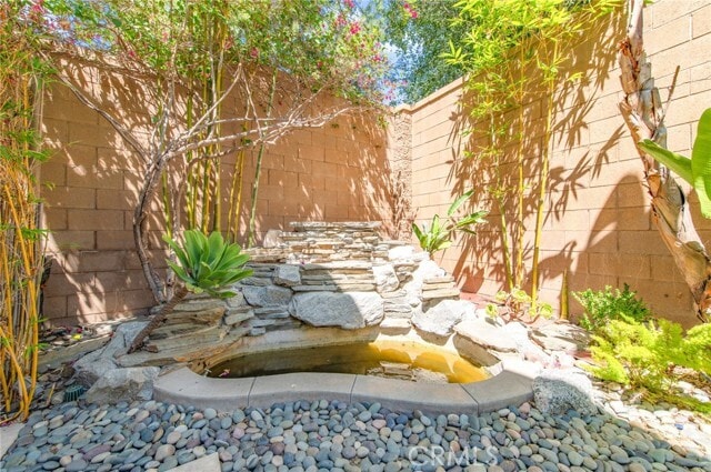 Building Photo - 171 Coyote Brush