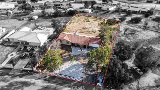 Building Photo - 17433 Sultana St
