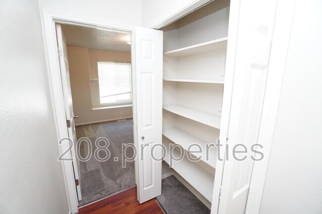Building Photo - 12303 W Abram Dr
