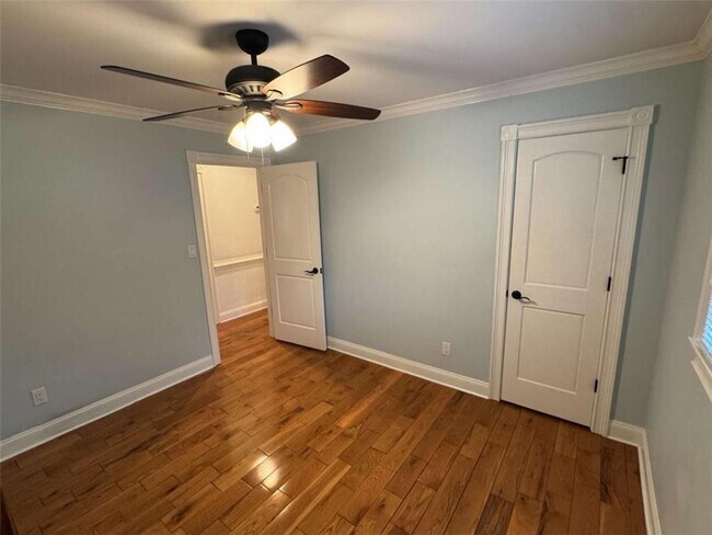 Building Photo - 837 Parkstone Dr