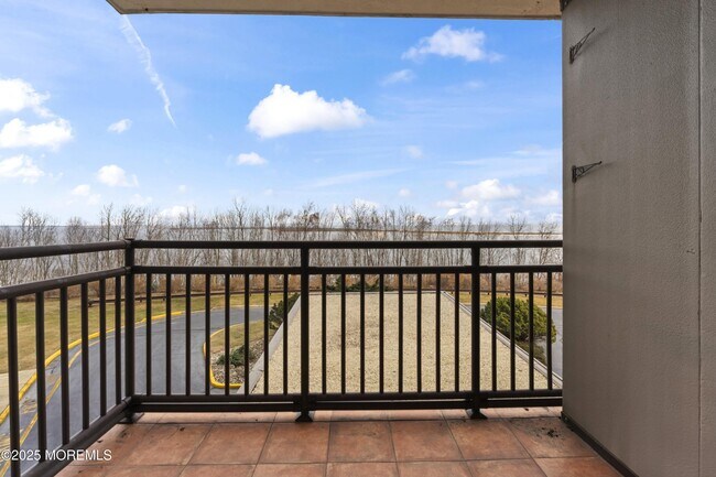 Building Photo - 1 Scenic Dr