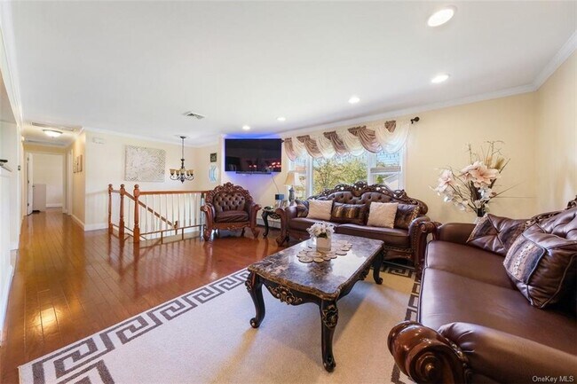 Building Photo - 7 Ohio Dr