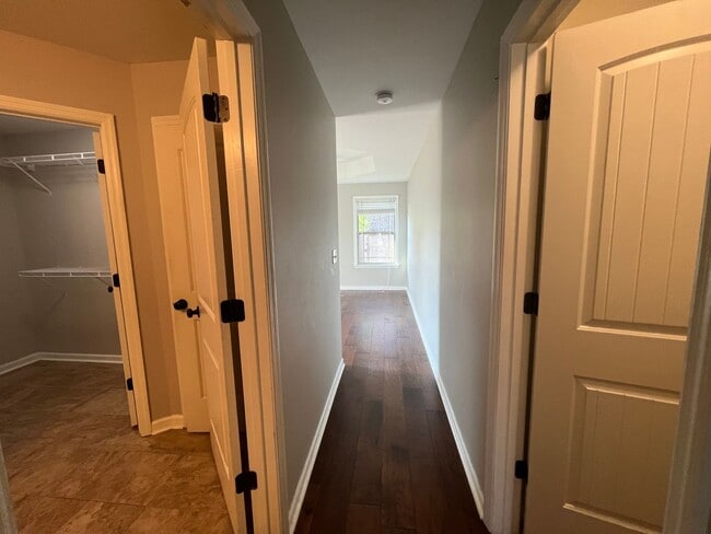 Building Photo - 4 bedroom home in Owens Cross Roads